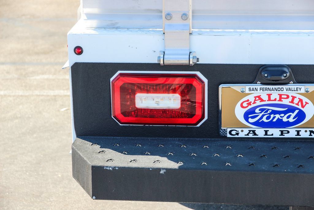 New 2024 Ford F550 Luxury RWD image 7