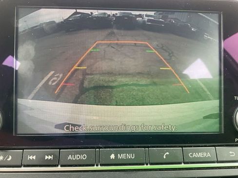 Used 2025 Nissan Altima 2.5 SV FWD image 3