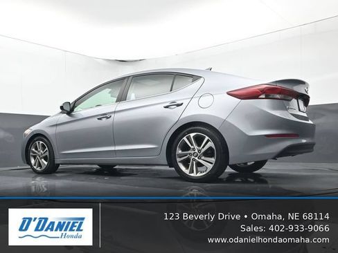Used 2017 Hyundai Elantra Limited w/ Limited Ultimate Package 09 FWD image 22