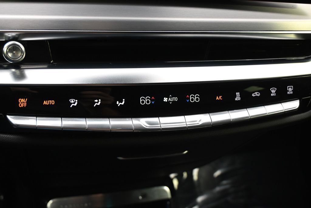 New 2026 Cadillac Lyriq Luxury w/ LPO, Floor Liner Package AWD/4WD image 31