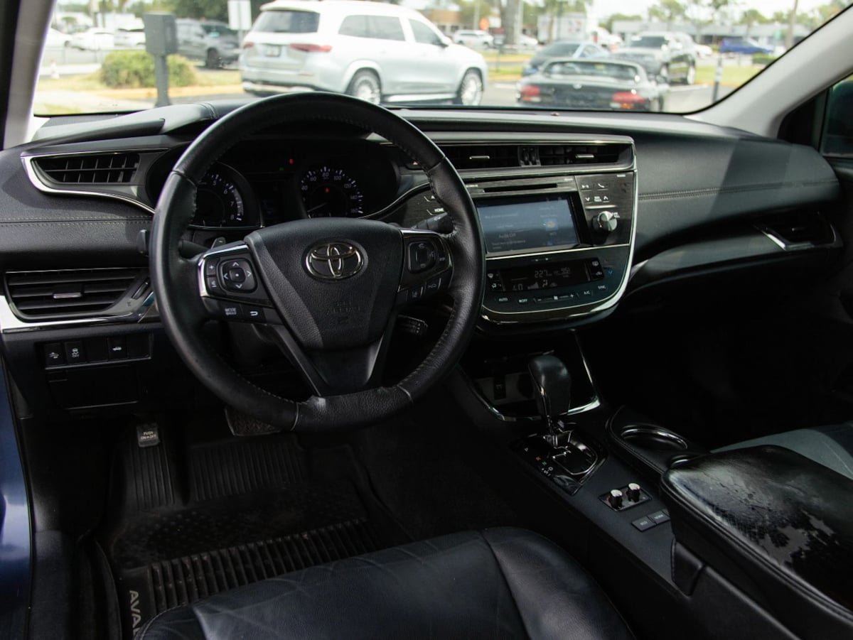 Used 2017 Toyota Avalon XLE w/ Carpet Mat Package FWD image 17