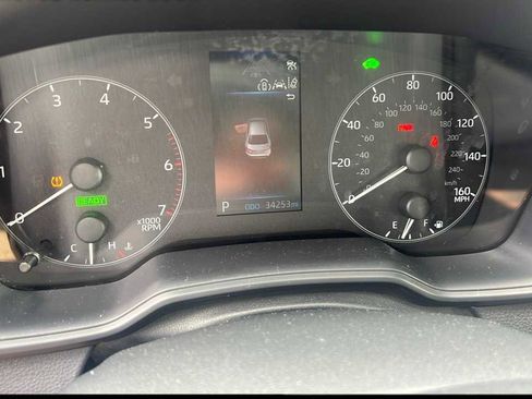 Used 2024 Toyota Corolla LE FWD image 3