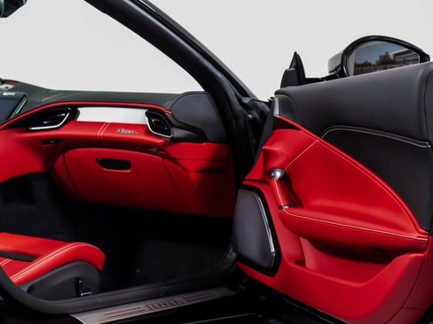 Certified 2024 Ferrari Roma Spider RWD image 45