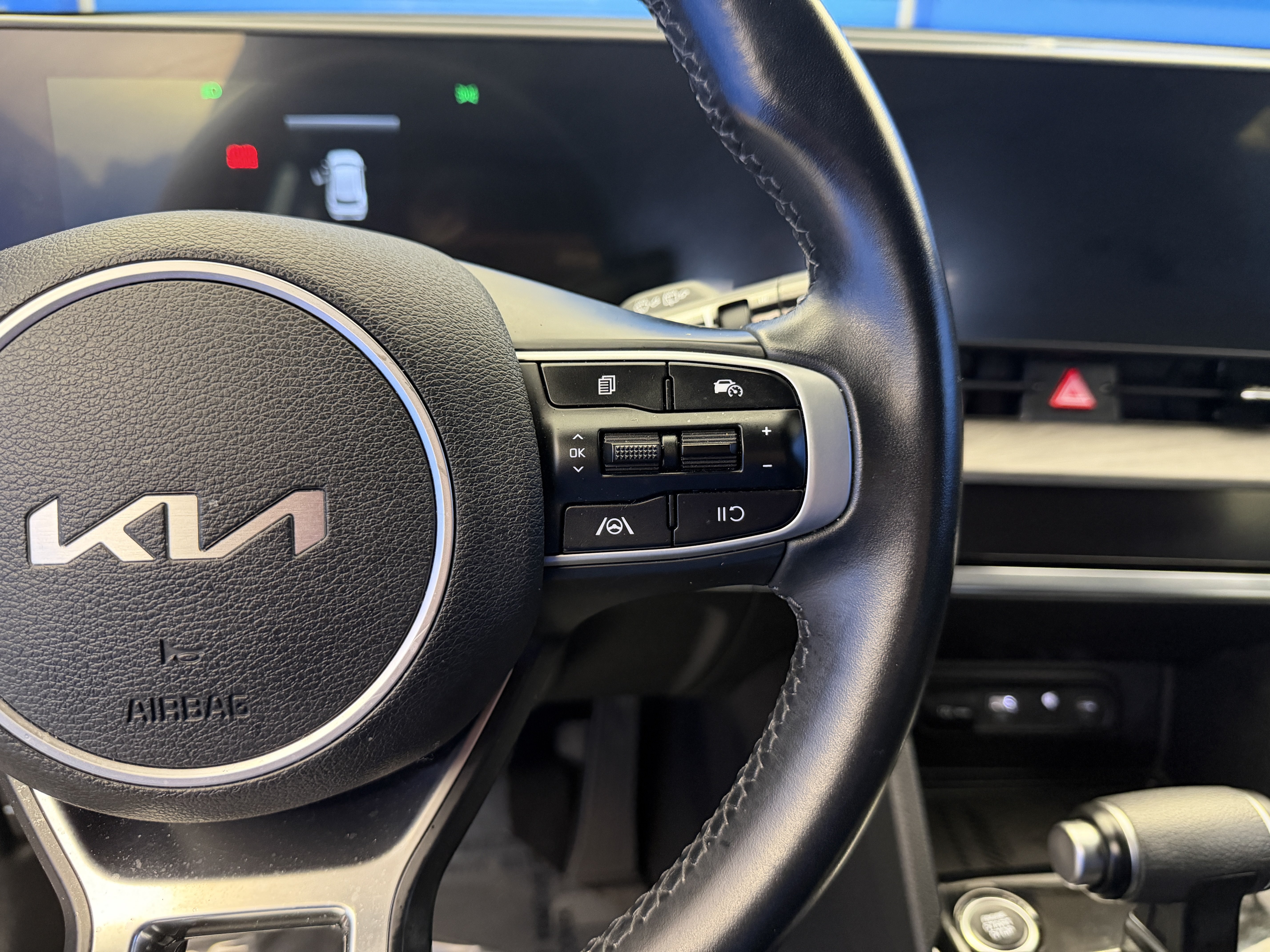 Used 2023 Kia Sportage X-Line w/ X-Line Premium Package AWD/4WD image 16