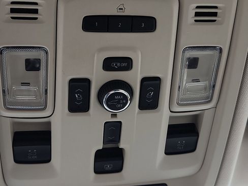 Used 2022 GMC Yukon XL Denali image 21