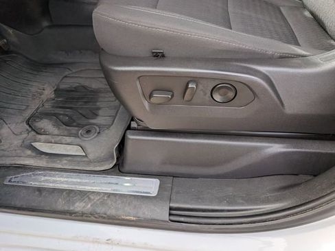 Used 2023 GMC Sierra 1500 SLE image 10