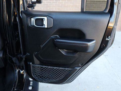 Used 2018 Jeep Wrangler Unlimited Sport S AWD/4WD image 24