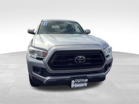 Used 2021 Toyota Tacoma SR AWD/4WD image 8