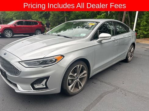 Used 2019 Ford Fusion Titanium AWD/4WD image 9
