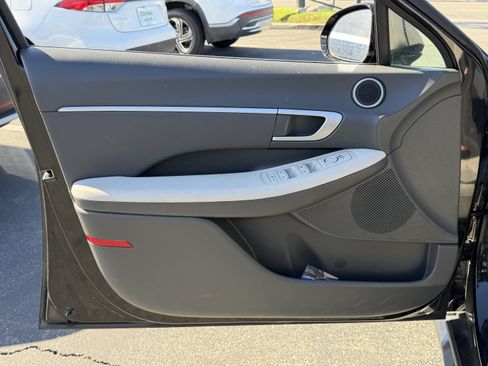 Used 2025 Hyundai Sonata SEL FWD image 10