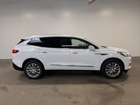 Used 2019 Buick Enclave Premium w/ Experience Buick Package image 2