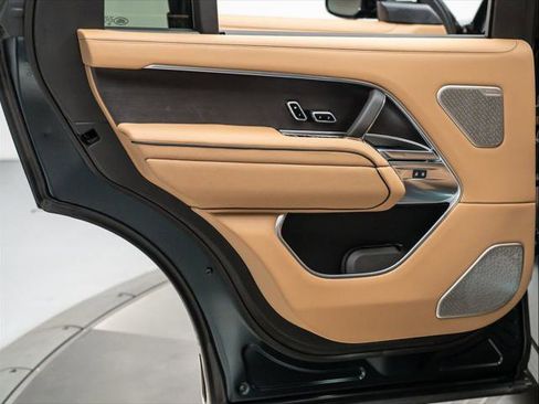 New 2025 Land Rover Range Rover Long Wheelbase Autobiography image 31