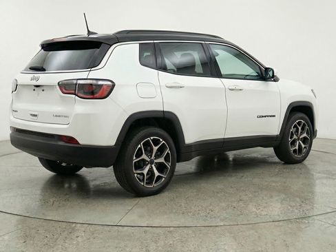 Used 2025 Jeep Compass Limited AWD/4WD image 9