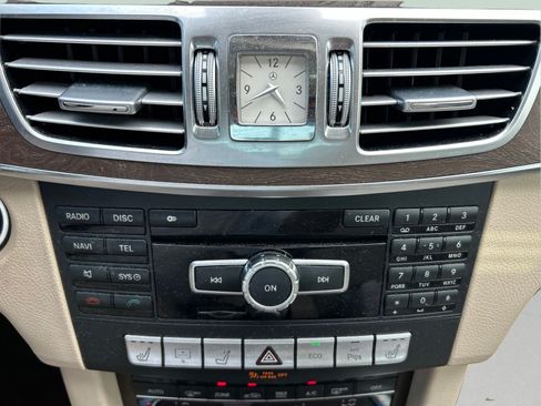 Used 2014 Mercedes-Benz E 350 Sedan image 31