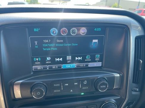 Used 2017 Chevrolet Silverado 1500 LT w/ True North Edition AWD/4WD image 24
