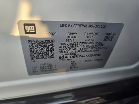 Used 2023 Buick Enclave Essence w/ Sport Touring Edition FWD image 13