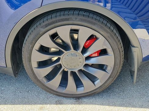 Used 2022 Tesla Model Y Performance AWD/4WD image 11
