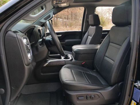 Used 2023 GMC Sierra 2500 Denali w/ Denali Black Diamond Edition image 3