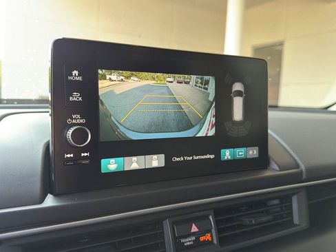 Used 2025 Honda Pilot EX-L image 25