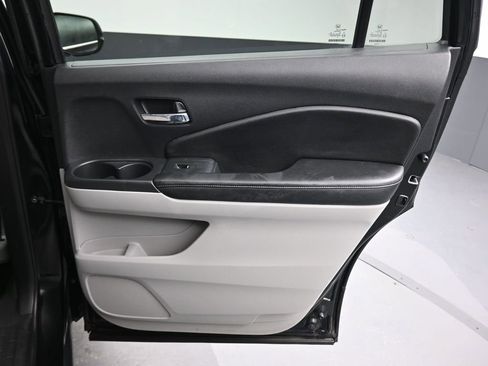 Used 2017 Honda Pilot LX image 39