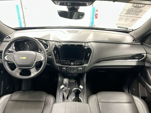 Used 2023 Chevrolet Traverse LT w/ LT Premium Package AWD/4WD image 10
