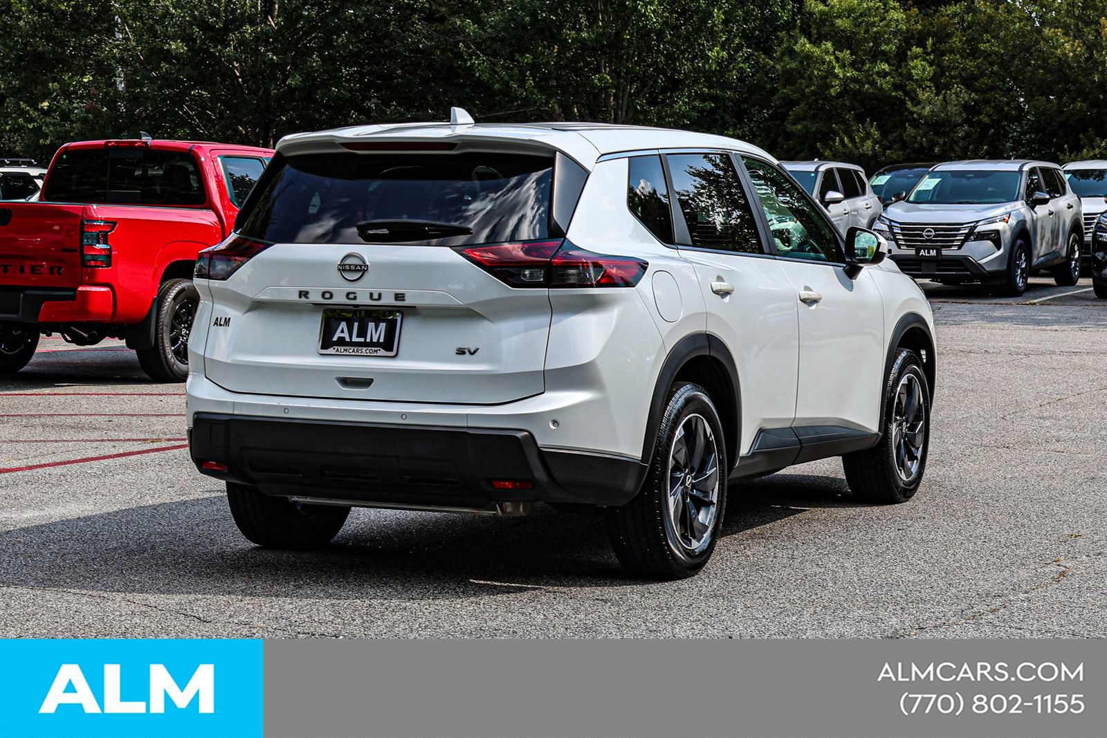 Used 2024 Nissan Rogue SV FWD image 6