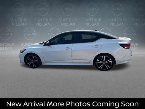 Certified 2022 Nissan Sentra SR w/ SR Premium Package FWD image 3