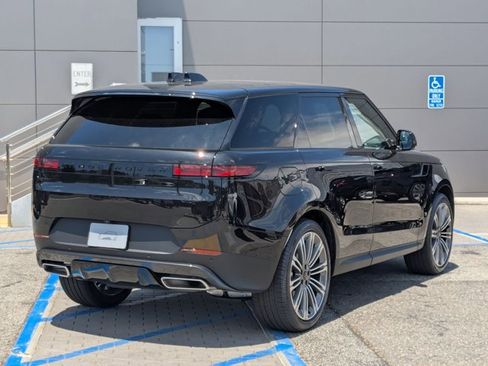 New 2026 Land Rover Range Rover Sport SE AWD/4WD image 2