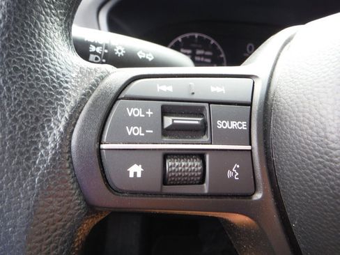 Used 2024 Honda HR-V LX image 21