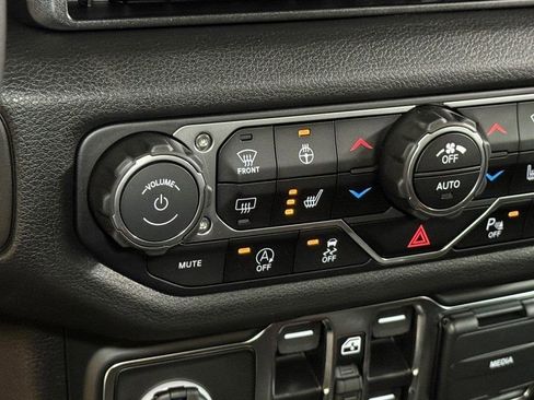 New 2025 Jeep Wrangler Sport S image 22