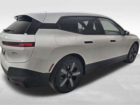 Used 2025 BMW iX xDrive50 image 9