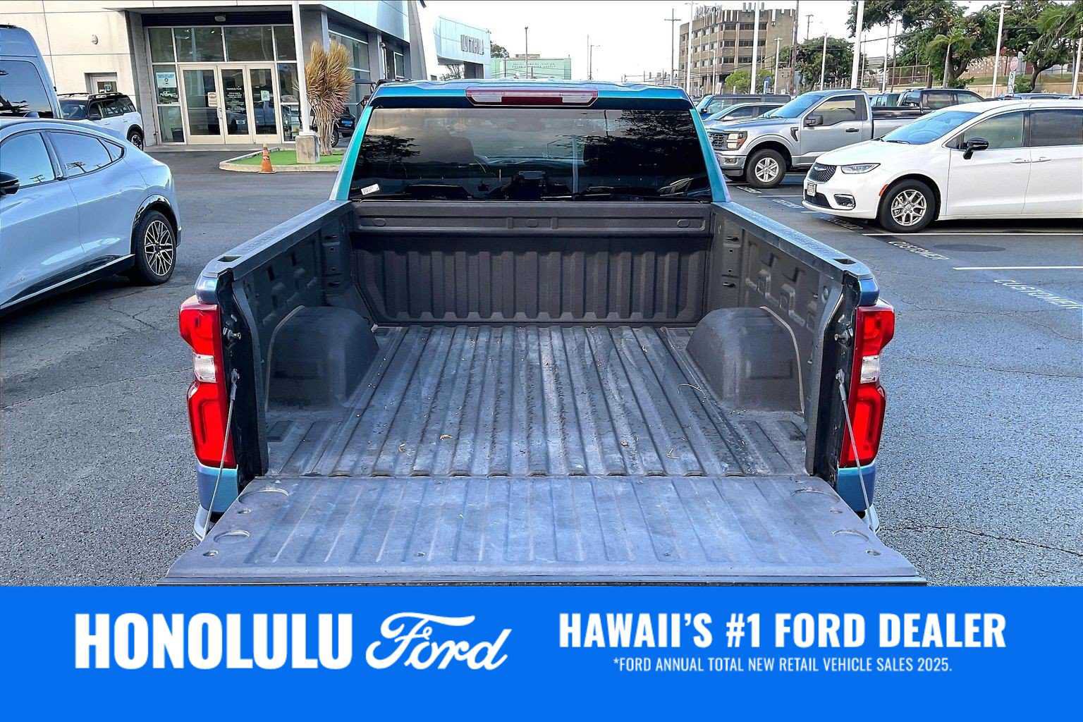 Used 2024 Chevrolet Silverado 1500 RST RWD image 18