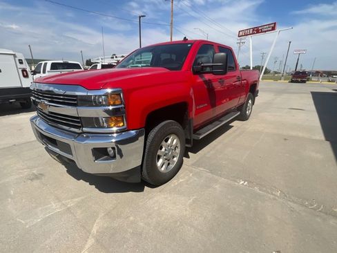 Used 2015 Chevrolet Silverado 2500 LT w/ LT Convenience Package AWD/4WD image 4
