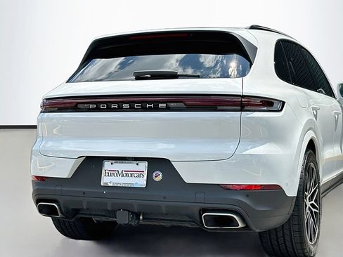 Certified 2026 Porsche Cayenne AWD/4WD image 34