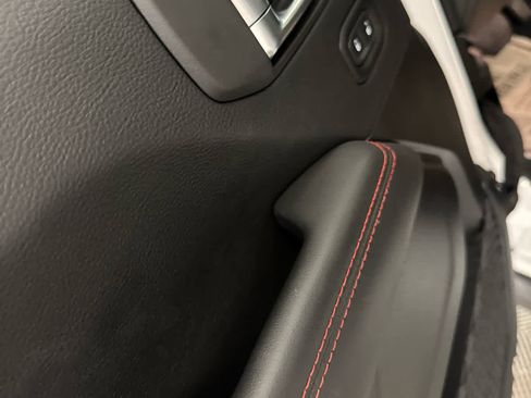 Used 2025 Jeep Wrangler Unlimited Rubicon image 15