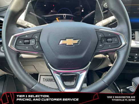 Used 2025 Chevrolet Trax LT w/ LT Convenience Package FWD image 38