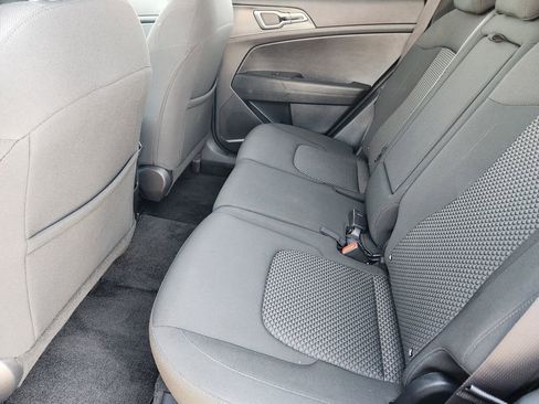 Used 2025 Kia Sportage LX FWD image 29