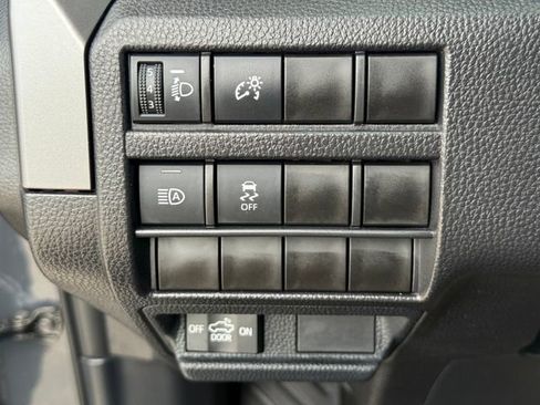 Used 2025 Toyota Tacoma TRD Sport image 25