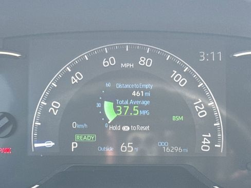 Used 2025 Toyota RAV4 XLE image 22