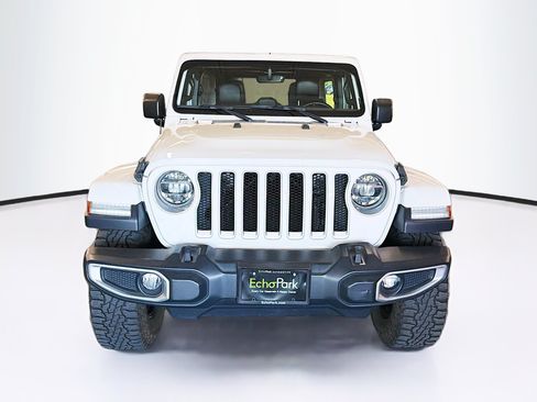 Used 2020 Jeep Wrangler Unlimited Sahara AWD/4WD image 2