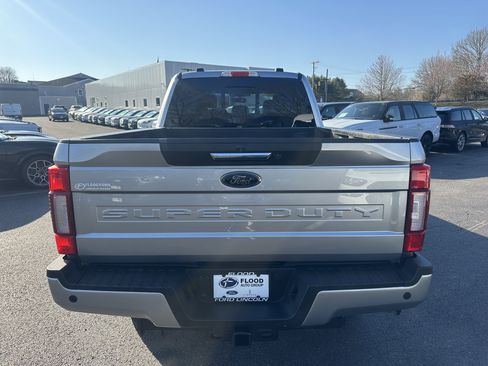 Used 2022 Ford F350 Lariat w/ Black Appearance Package image 6