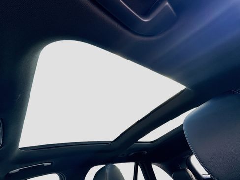 Used 2019 Mercedes-Benz GLC 300 GLC 300 image 19