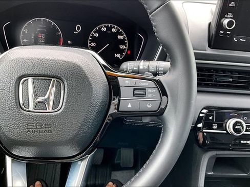 Certified 2025 Honda Pilot EX-L image 11