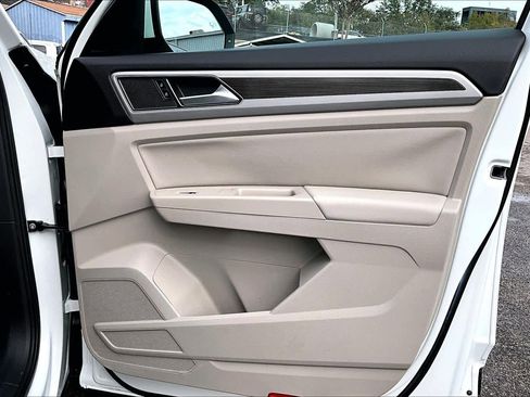 Used 2019 Volkswagen Atlas SEL image 22