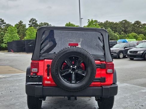 Used 2018 Jeep Wrangler Sport w/ Connectivity Group AWD/4WD image 6