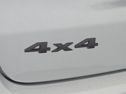 New 2026 Jeep Compass Latitude image 14