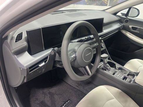 New 2026 Hyundai Sonata SE FWD image 9
