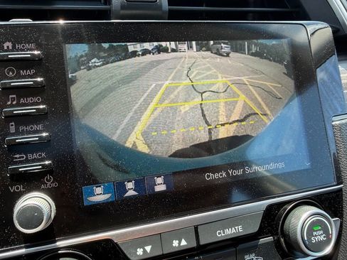 Used 2020 Honda Civic Touring image 32