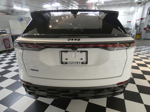 Used 2024 Jeep Wagoneer Launch Edition image 5