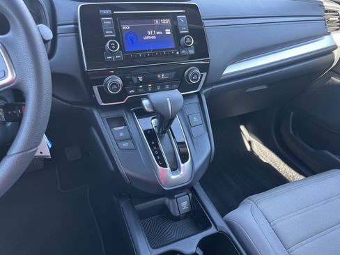 Used 2017 Honda CR-V LX image 9